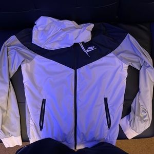 nike windbreaker